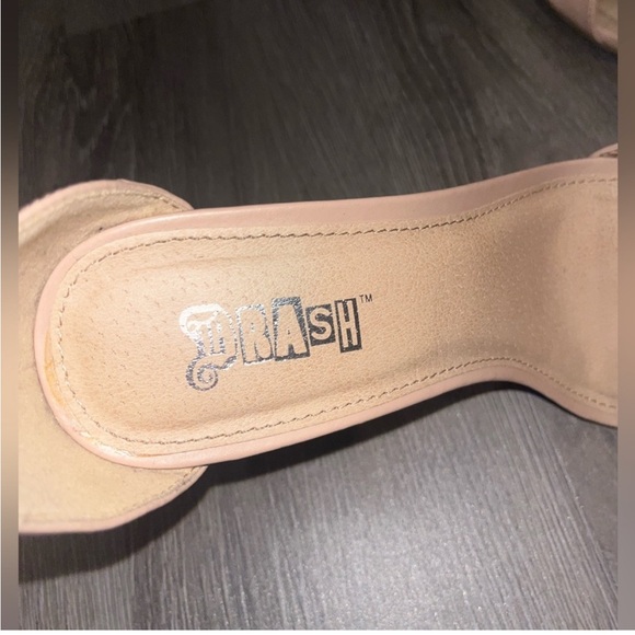Brash nude heels - Picture 4 of 8